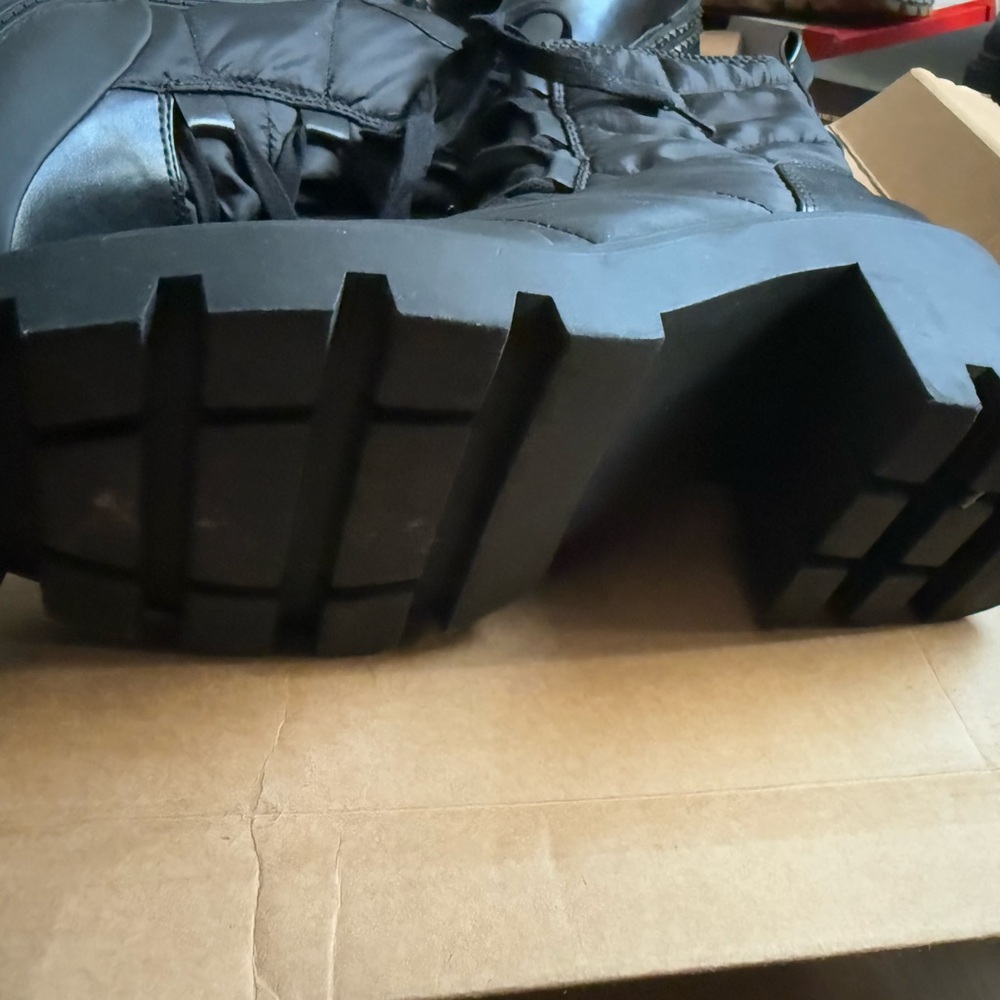 Steve Madden Black Boot